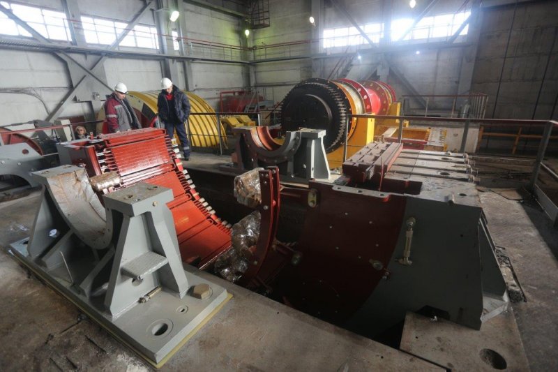 Перша шахтна підйомна виробництва Уралмашзавода монтується на Гайском ГЗК