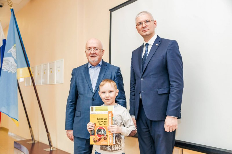The winners of the patriotic competition were awarded at the Museum of Military Equipment of the UMMC on the eve of May 9
