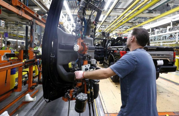 Ford звільняє 7000 Співробітників по всьому світу
