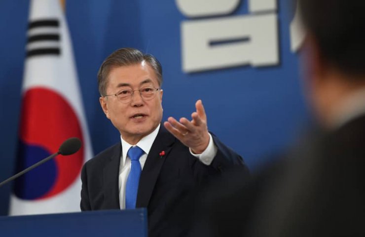 Президент Південної Кореї закликає Японію прибрати обмеження на експорт металів