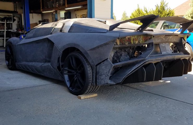 Батько і син друкують Lamborghini на 3D-принтері
