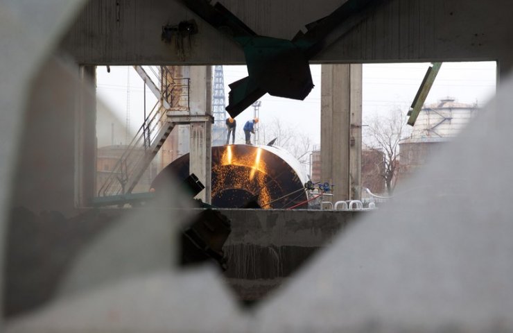 China to check closed steel mills
