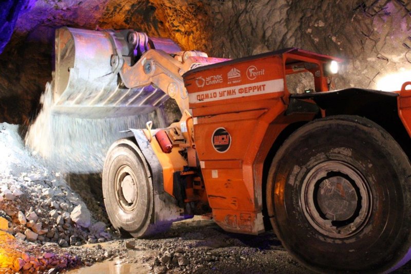 Зроблено в Росії: УГМК представить на Іннопроме нову шахтну машину, вогнестійкі кабелі та digital-технології в освіті