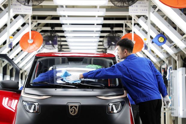 The historic downturn in China's auto market continues