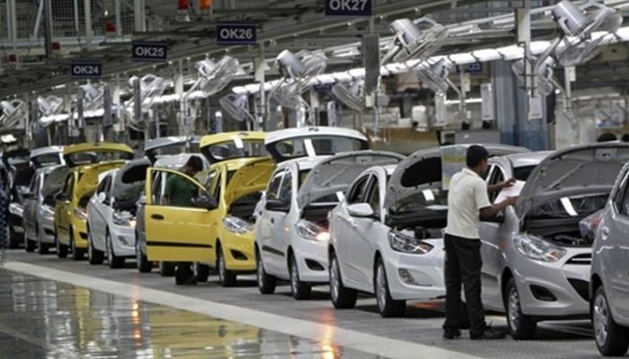 Indian auto market records biggest sales drop in 19 years in July