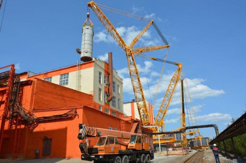 Repairs with jewelry precision: a 170-ton tower was installed at CZP using a crane