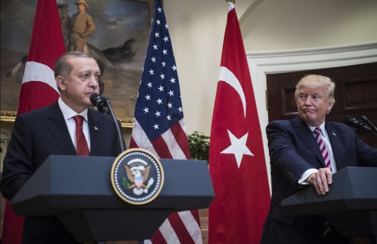 Санкции Трампа против Турции малоэффективны и могут просто подлить масла в огонь