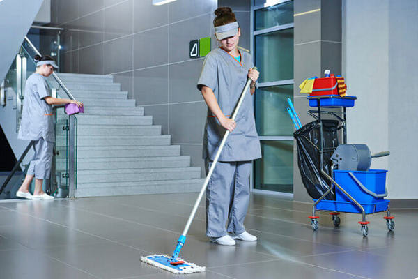 Аргументи на користь субпідрядного найму прибиральниць