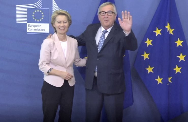 Seeing Jean-Claude Juncker from the post of President of the European Commission again postponed