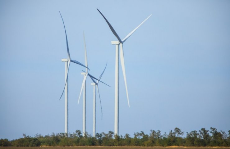 Seaside wind farm produced its first megawatts of electricity