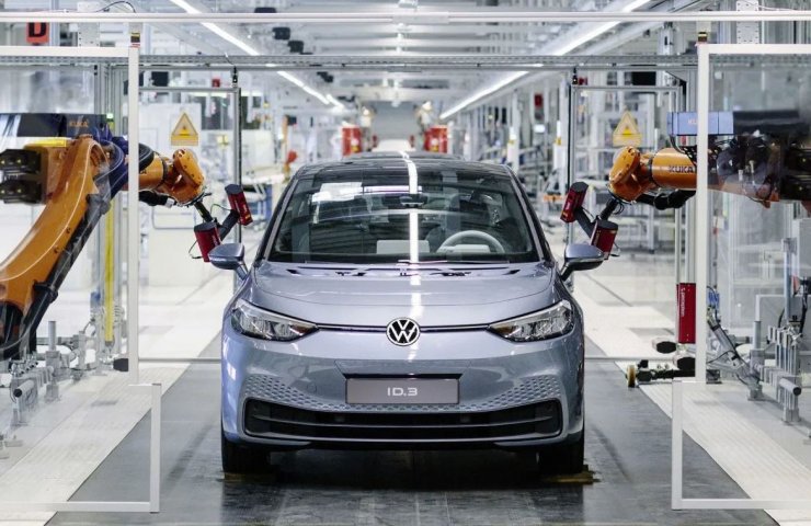 Volkswagen запустил производство электромобилей стоимостью менее 30 000 евро