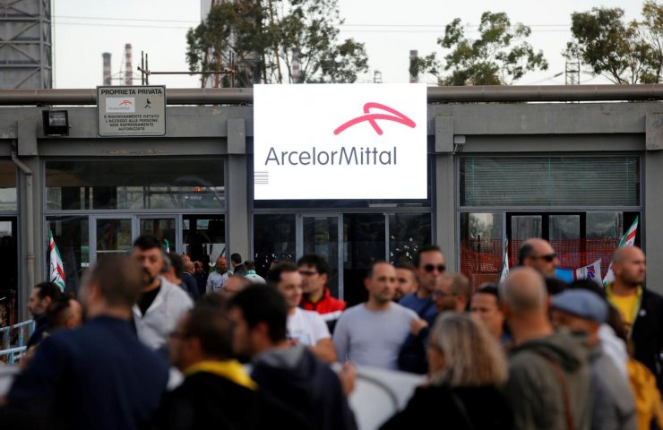 От премьер-министра Италии в Таранто потребовали закрыть металлургический завод ILVA