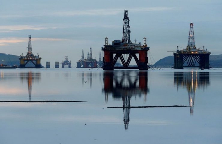 Аналітики попереджають про швидкий обвал цін на нафту до 45 доларів за барель