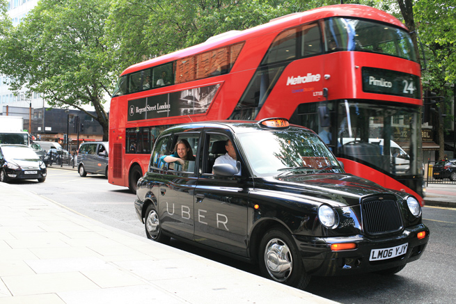 Лондон запретил пользоваться такси Uber на территории города