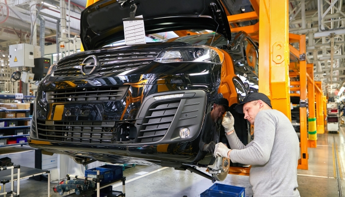 Opel после четырехлетнего перерыва возобновил продажи автомобилей в России