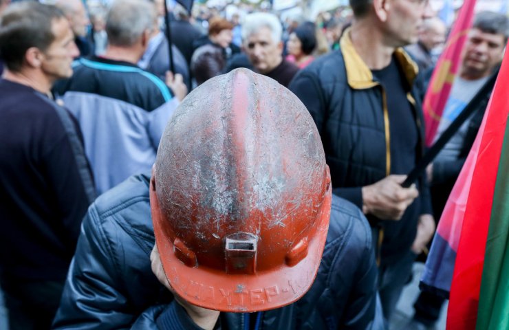 Miners go to Kiev on protest action