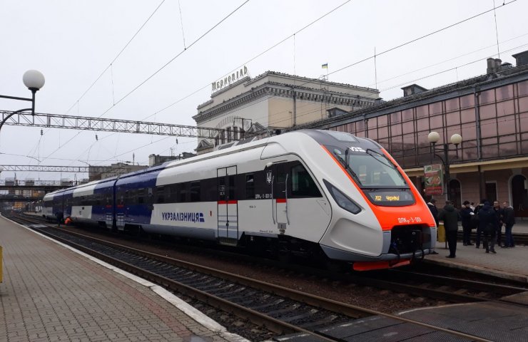 Укрзализныця в пятницу запустит новый дизель-поезд на маршруте Kyiv Boryspil Express