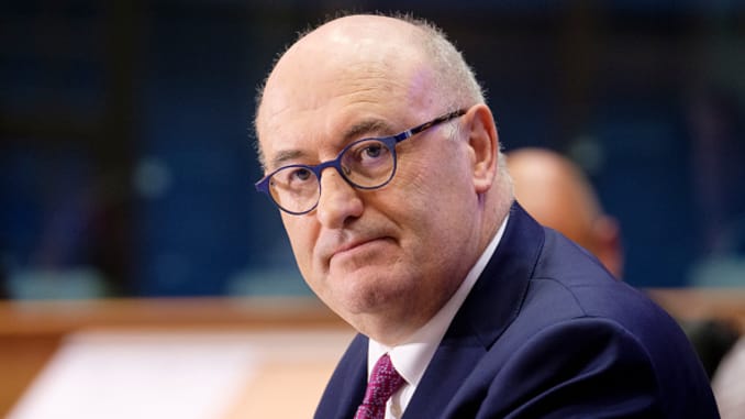 Новый комиссар ЕС хочет обсудить с торговым представителем США тарифы на сталь и алюминий