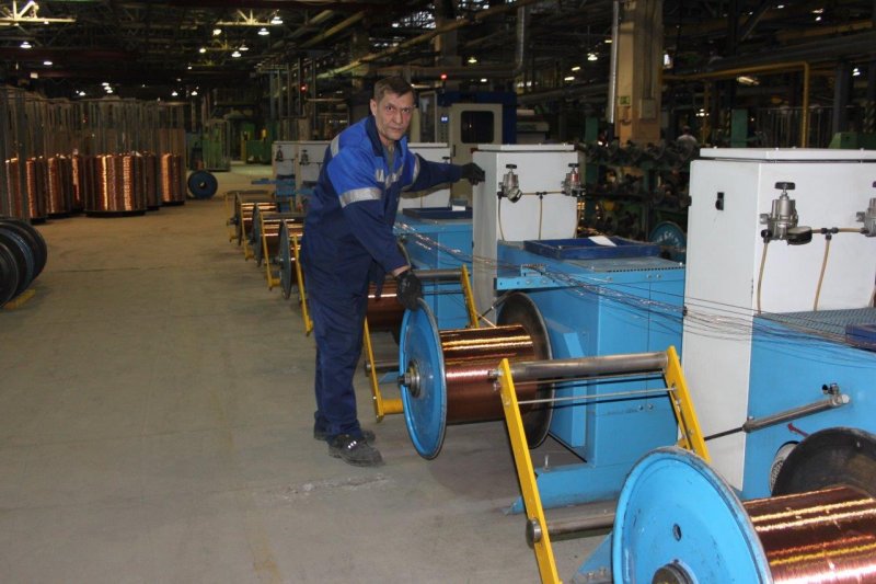 Завод «Сибкабель» приобрел новые крутильные машины