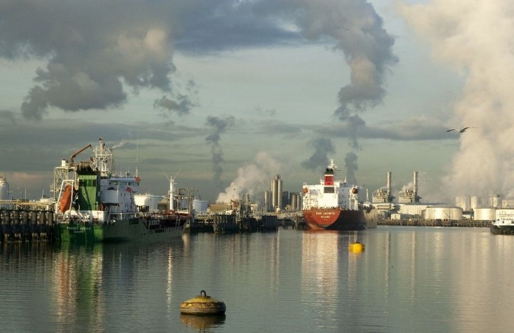 Европейский союз ужесточил требования к топливу для морского транспорта