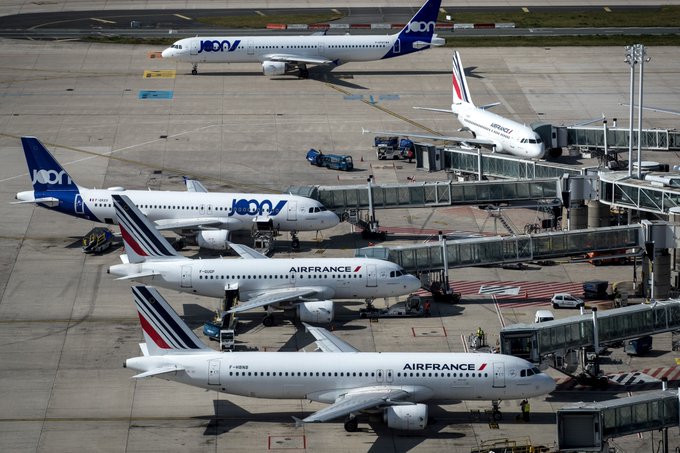 Airlines suspend flights over Iranian and Iraqi airspace