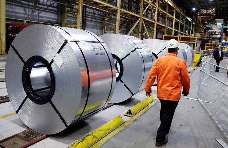 Американские металлурги взвинтили цены на сталь на ожиданиях скорой сделки США и КНР