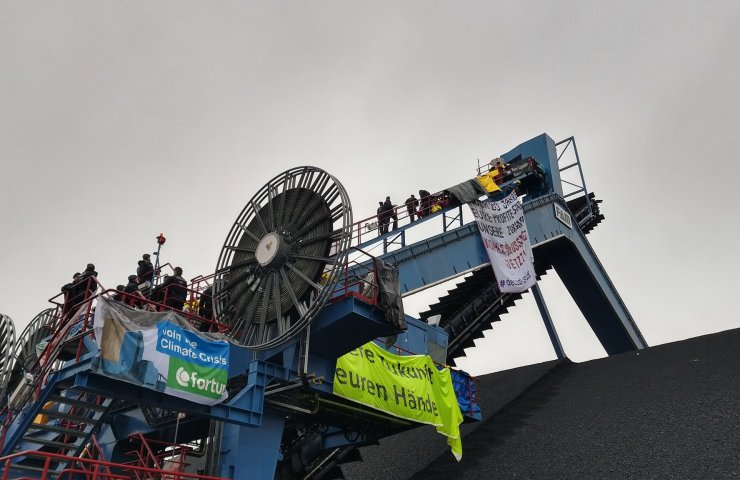 In Germany, the activists occupied coal plant, and held her for 9 hours