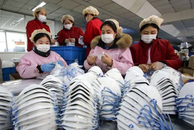 Казахстан заборонив експорт масок і припинив приймати листи і посилки з Китаю