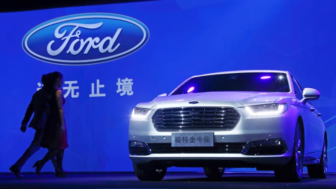 Продажі автомобілів в Китаї впали в січні на 18%