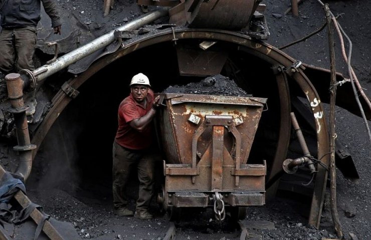 Coal mining is unprofitable: the government plans to find the miners new jobs