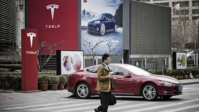 Tesla took 30% market share of electric cars in China, offering contactless sale