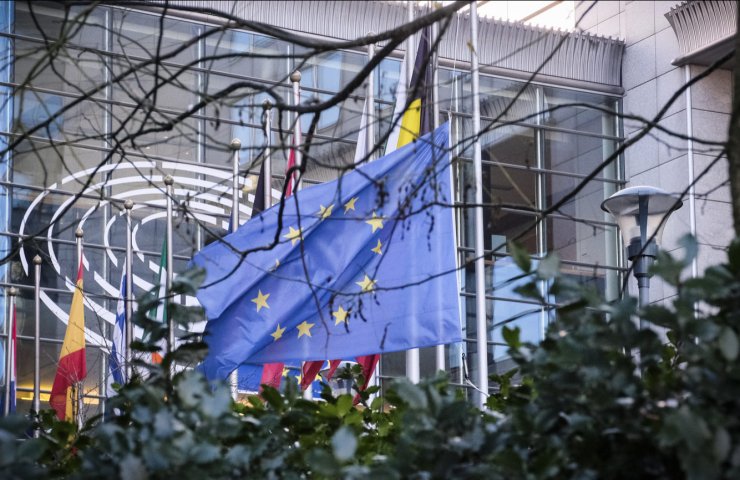 COVID-19: ЕС и страны "шенгена" полностью закрыли внешние границы
