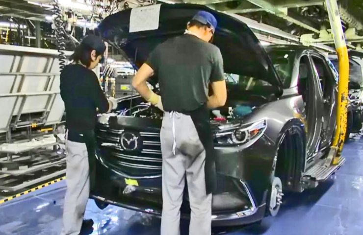 Коронавірус зупиняє заводи японського автопрому
