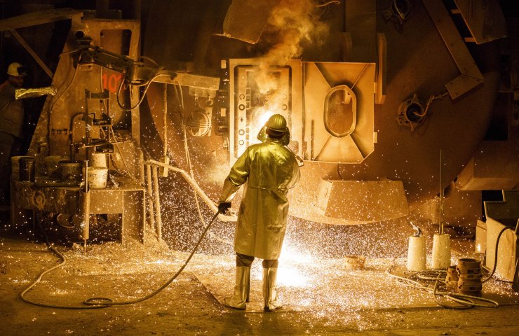 Японські металургійні компанії планують значне скорочення виробництво сталі