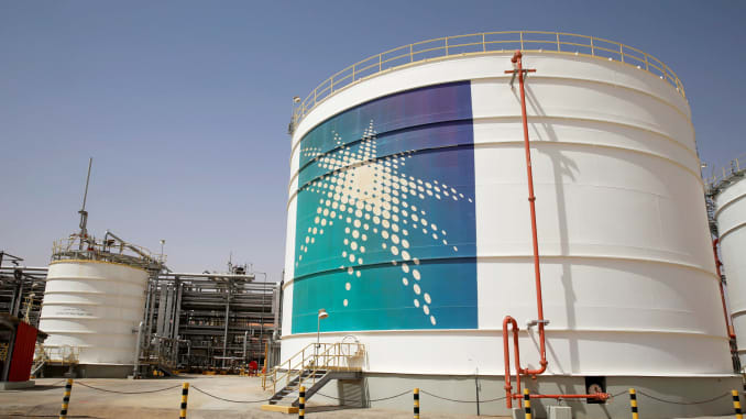 Saudi Aramco в два раза снизит цены на сжиженный нефтяной газ с поставкой в апреле