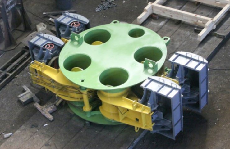 Support put Tulachermet components for repair of blast furnace