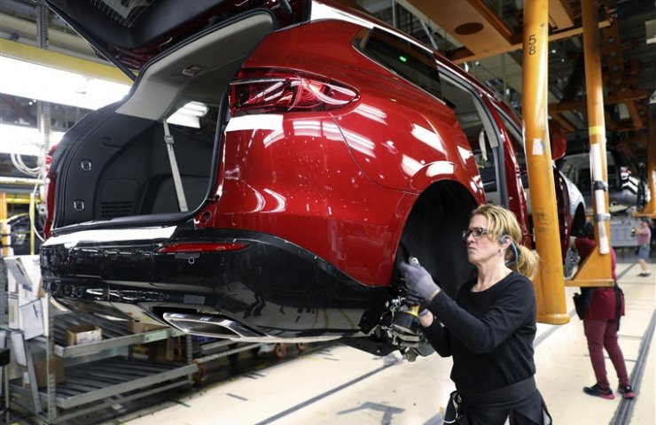 The closure of auto plants in the U.S. may reduce sales of new cars by 0.9 – 1.5 million units