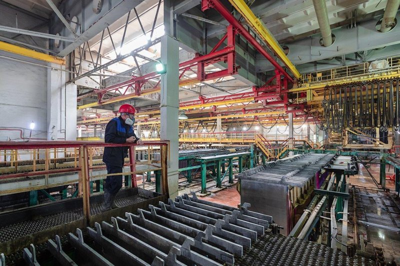 Chelyabinsk zinc plant switches to rolled anodes