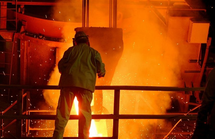 Steel production in Ukraine in April have fallen by 27%