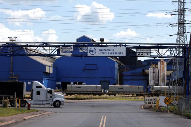 US Steel decided to "immediately dismiss" about three thousand people