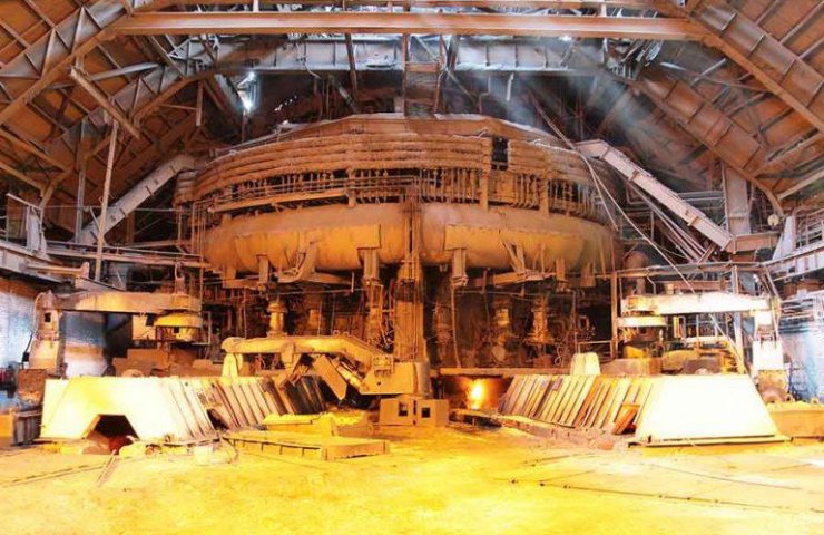 "Zaporizhstal" steel works reduced steel production by 34.5% in April