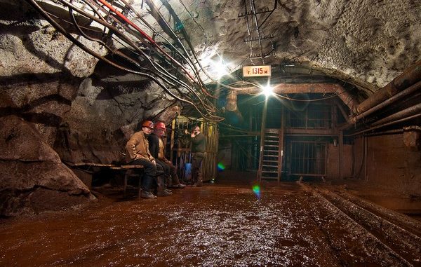 Kryvyi Rih iron ore plant increased the salary of miners by another 10%