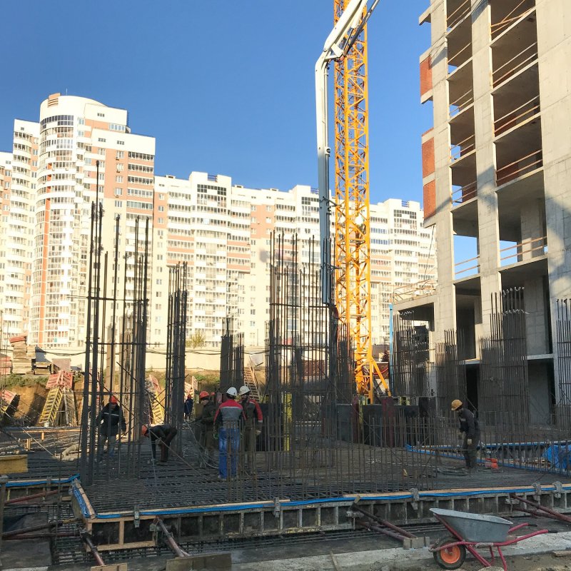 The company "UGMK-Developer" has begun pouring the foundation of a new residential section of the residential complex "Nagorny"