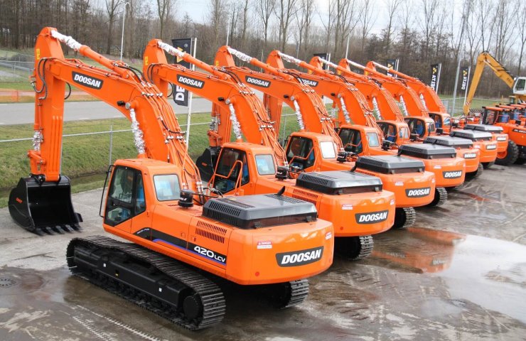 Запчастини та комплектуючі для екскаваторів DOOSAN