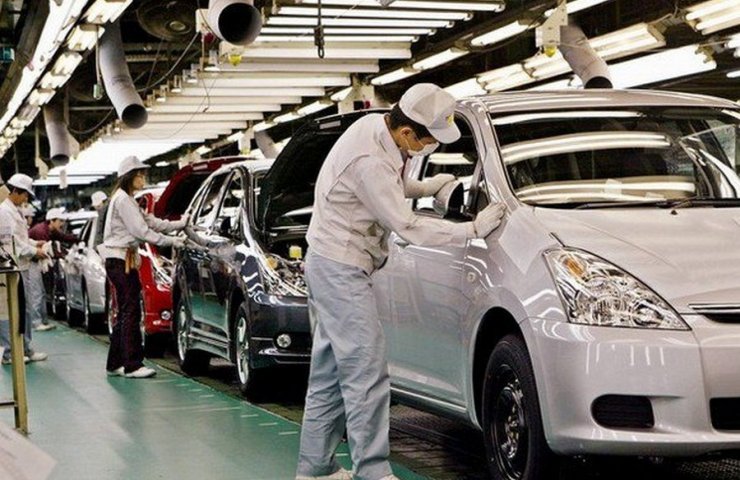 Toyota більш ніж удвічі збільшила прогноз по прибутку на тлі відновлення продажів в Китаї