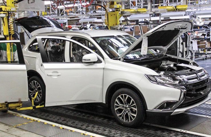 Nissan изучает возможность продажи 34% акций Mitsubishi Motors: Bloomberg