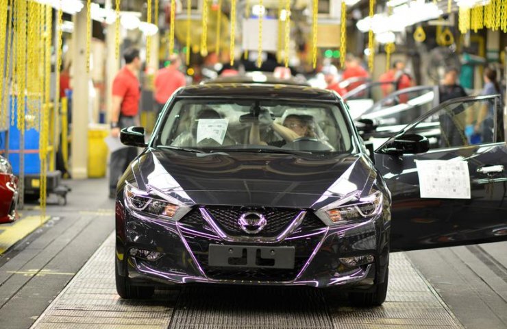Япония поддержит продажи Nissan в США двумя миллиардами долларов господдержки