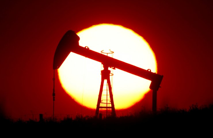 Some oil companies believe that the Earth has passed the peak of oil consumption