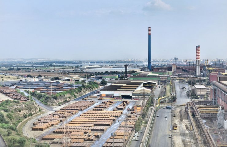 Итальянский металлургический завод - крупнейший в Западной Европе - запускает доменную печь