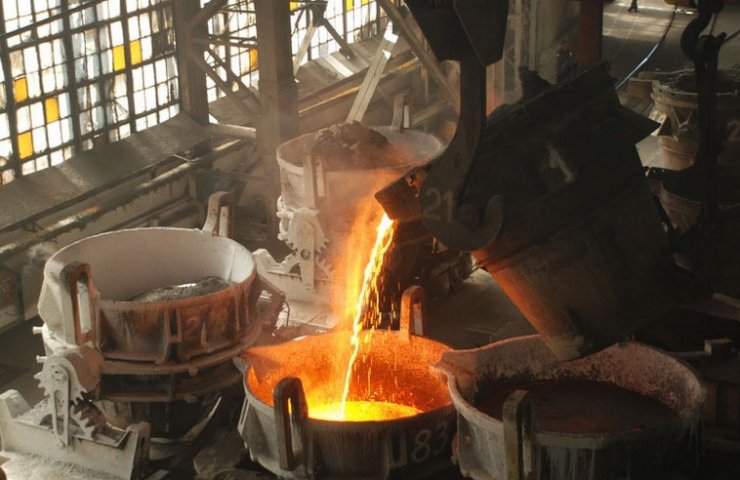 Никопольский завод ферросплавов в ноябре продавал больше, чем производил